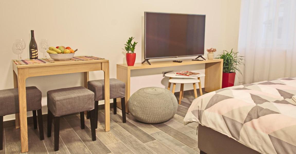 Apartmani Sterija Novi Sad Buitenkant foto