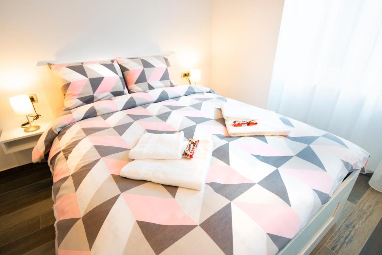 Apartmani Sterija Novi Sad Buitenkant foto