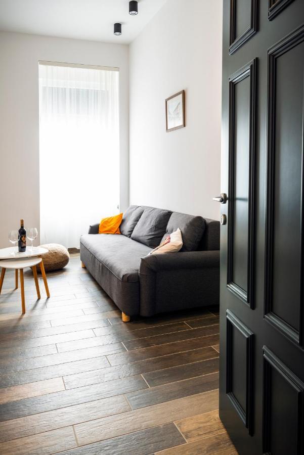 Apartmani Sterija Novi Sad Buitenkant foto