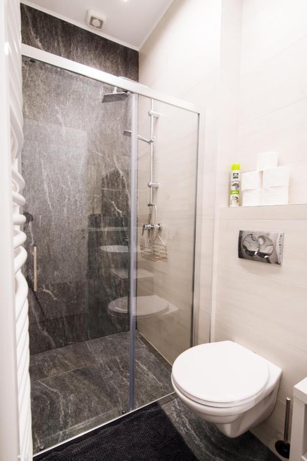 Apartmani Sterija Novi Sad Buitenkant foto